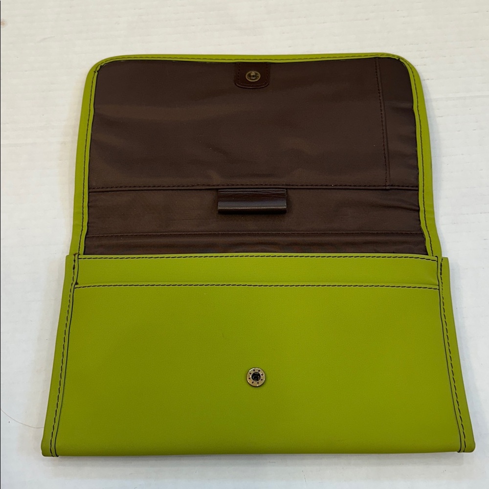 Glenroyal Chic of Scotland  Vibrant Green organizer Wallet clutch - Picture 2 of 7